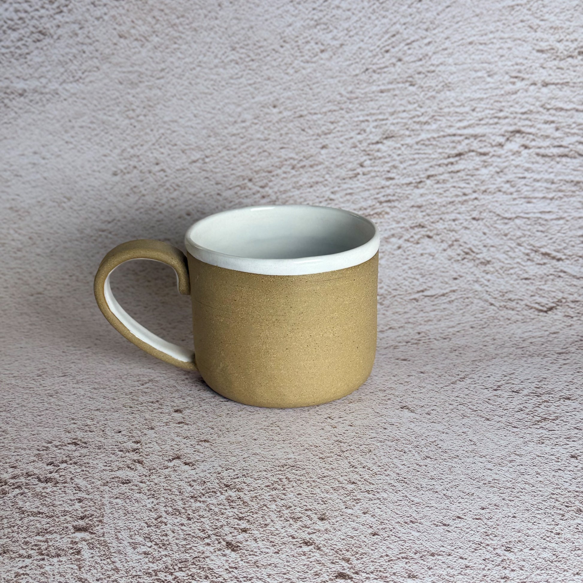 Short Loop Handle Mug - Warm Brown Stoneware / White Gloss